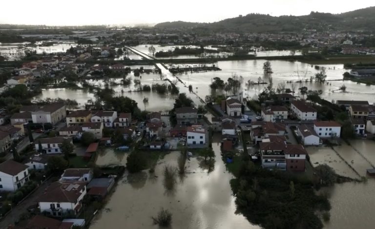 Maltempo: Toscana in ginocchio tra vittime, evacuati e ingenti danni