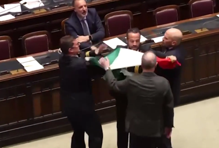 Donno (M5s): “Subita aggressione squadrista da deputati di destra”