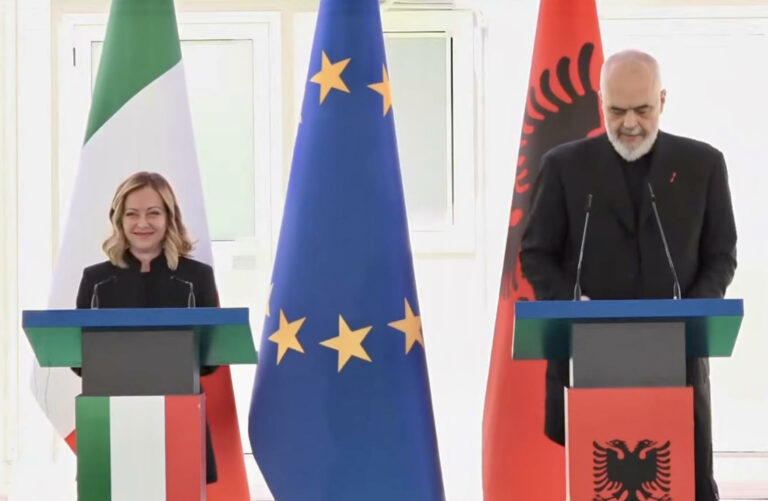 Protocollo Italia-Albania sui migranti: la Premier Meloni in visita al centro di Shengjin