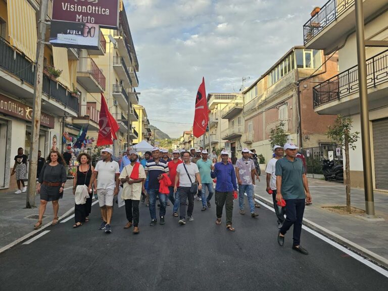 A Campora la Festa dei Popoli, qui 800 lavoratori stranieri lavorano regolarmente