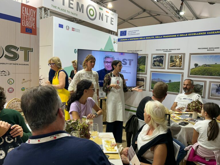 Provolone del Monaco dop, successo al Salone del Gusto di Torino con il Progetto Lost